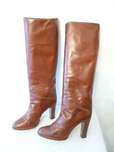 Vintage boots 1982 "gold" - Bailly --- t. 39  | eBay 70s Boots, Thigh High Stiletto Boots, Ladies Design, Boots Vintage, Brown Leather Heels, Womens Combat Boots, Skirts With Boots, Womens Ugg Boots, Design Shoes