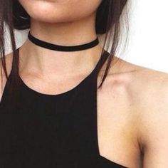 Beautiful Velvet Choker. Length: 11.8” With 2” Extension. Free Gift With Any Purchase. Black Velvet Choker Necklace, Ribbon Choker Necklace, Necklace Tattoo, Horn Pendant Necklace, Women Choker Necklace, Tattoo Choker, Vintage Choker Necklace, Velvet Choker Necklaces, Ribbon Choker