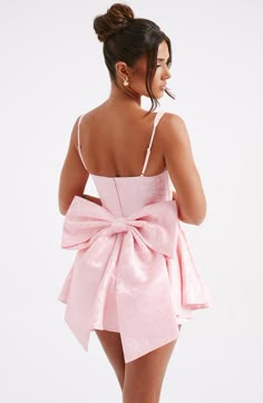 Emelie Playsuit - Blush – BABYBOO Hoco Dress Ideas, Bday Dress, 8th Grade Formal, Hoco Inspo, Hoco Ideas, Cute Formal Dresses, Mode Zara, Cute Homecoming Dresses, Sweet Sixteen Birthday