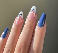 Summery Nails, Nail Art Ideas, Floral Nails, Short Acrylic Nails, Nail Arts