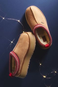 UGG® Tazz Platform Slippers Ugg Tazz Platform, Ugg Tazz, Holiday Lookbook, Brown Fits, Platform Slippers, Fall Shoes