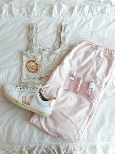 Costal School Outfit, Cute Outfits Layout, Outfits Layout, Preppy Fits, Casual Preppy Outfits, Outfit Inspo Casual, Trendy Outfits For Teens, Cute Lazy Day Outfits, Cute Preppy Outfits