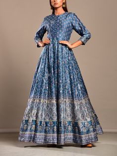 Browse a wide range of Ethnic wear Anarkali Gowns from our latest collection. Order Ethnic Wear for Women online at best prices & special discounts. Buy Now Bridal Lenghas, Silk Anarkali Gown, Vasansi Jaipur, Bridesmaid Lehengas, Simple Lehenga, Silk Anarkali, Evening Gowns With Sleeves, Ethnic Wear For Women, Cutwork Blouse Designs