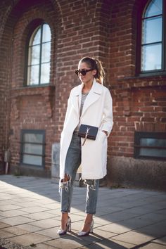 Kenza Zouiten, Chique Outfit, Autumn Look, Mode Casual, White Coat, Woolen Coat, Coat Outfits, Winter Mode, Mode Inspo