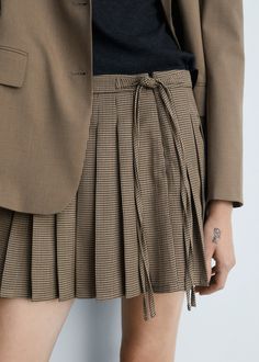 Houndstooth mini skirt - Women | MANGO USA Houndstooth Mini Skirt, Short Design, Dressed To Kill, Designer Shorts, Skirt Length, A Line Skirts, Side Zip, Mini Skirt, Pattern Design