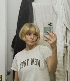 1970s Bob Haircut, 60s Bob With Bangs, Short Blonde French Bob, Short Blonde Bob With Fringe, Blonde Micro Bob, French Bob With Layers, French Bob Blonde, Blonde Bob Bangs, Short Blonde Bob With Bangs