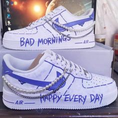 👟 Custom Made To Order Footwear 👟  - Authentic 👟  - Brand New🔥  - Free Worldwide Shipping 📦  - High quality custom sneakers😊  - Original shoe box and accessories.✨ - Best quality waterproof and scratch-proof paints used. Casual Sneakers For Men, Air Force One Shoes, Custom Sneakers Diy, Air Force 1 Sneakers, Custom Shoes Diy, Nike Shoes Air Force, Trendy Shoes Sneakers, Nike Shoes Girls, Cute Nike Outfits