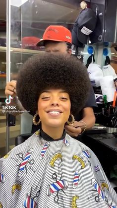 Short Afro Hairstyles, Cabello Afro Natural, Afro Natural, Tapered Hair, Short Black Hairstyles, Short Natural Hair Styles, Short Hair Cuts For Women, Lives Matter, A Video