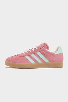 Classic Since '91, These Women's Gazelle Trainers From Adidas Originals Deliver A Jd-Exclusive Take On The Og. Landing In A Bliss Pink Colourway With Clear Mint Details, These Low-Top Icons Have A Smooth Suede Upper And Signature T-Toe Overlay For Support. Featuring A Simple Lace Fastening And Textile Lining For A Cushioned Fit, They're Sat Above A Gum 3 Rubber Outsole For Lasting Grip. Finished Off With The Trefoil To The Tongue And Heel As Well As The Iconic 3-Stripes On The Sidewalls. | Ih5015. Material: Leather Upper/synthetic Sole Nike React Vision, 270 Nike, Adidas Originals Gazelle, Simple Lace, Football Training, Women Shoes Online, Pink Adidas, Miami Heat, Football Boots