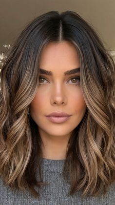 Best Styles for Dark Brown Hair With Highlights Long Bob 💅 Short Hair With Caramel Balayage, Brown Lob Balayage, Low Maintenance Balayage Hair, Caramel Mocha Balayage, Low And Highlights For Brown Hair, Balayage For Dark Brown Hair Short, Shoulder Length Hair Brunette, Hair Highlights On Black Hair, Brown Hair With Highlights Long