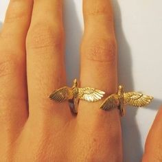 Two Birds One Stone, Fashion Quiz, Bird Rings, Jewelry Brooch, Two Birds, Fashion Victim, Fashion Costume, 가을 패션, Dream Jewelry