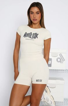 Archive 6.0 Baby Tee Coconut | White Fox Boutique US Trendy Short Sleeve Activewear For Sports, Trajes Kylie Jenner, Things I Want For Christmas, Fox Baby, Puff Print, Baby Fox, Sweaters Hoodies, White Fox, Oversized Tee