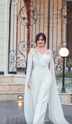 Bridal Jumpsuit With Train, Jumpsuit Evening, Bride Dress Simple, Bohemian Rustic, Dresses Traditional, Dubai Abaya, Long Gowns, Dinner Dress Classy