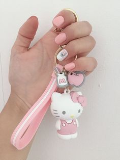 Disney Princess Kitchen, Kitty Spiderman, Pink Girl Room Decor, Emo Accessories, Shopping Pictures, Cool Keychains, Hello Kitty Keychain, Clay Keychain, Pink Hello Kitty