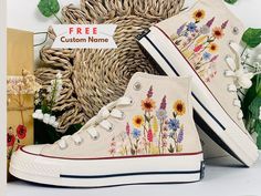 " Custom Embroidered Converse high tops, Small Flower Embroidered Converse Shoes, Floral Embroidered Sneakers Custom, Unique Gifts for Her "   CONVERSE ∙ EMBROIDERED ∙ FLOWER CONVERSE * Material: High-quality premium cotton embroidery thread, colorfast * Dimensions: Tailored to your selected US shoe size * Finish: High-end embroidery ∙ Sharp threading ∙ Colorfast * All shoes are custom-made by hand with Love and Care in our workshop ♡ 🎁 UNIQUE POINTS 🎁 Includes 1 pair of socks Free custom name Lavender Converse, Customized Converse, Garden Lavender, Converse Aesthetic, Embroidered Sneakers