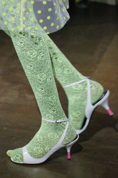 Kenzo Funky Tights, Heels And Socks, Cute Tights, Pastel Outfit, Shoe Obsession, Mode Inspiration, Look Cool, Sock Shoes