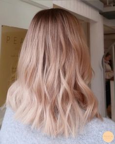 Light Strawberry Blonde Hair, Peach Blonde, Champagne Hair, Peach Strawberry