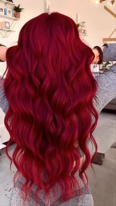 Bright Red Hair Dye, Dye Hairstyles, Fire Red Hair, Vibrant Red Hair, Red Hair Looks