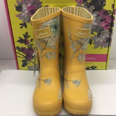 Joules Rain Boots Size 7 Joules Rain Boots, Winter Rain, Yellow White, Rain Boots, Color White, Size 7, Women Shoes, Boots, Yellow