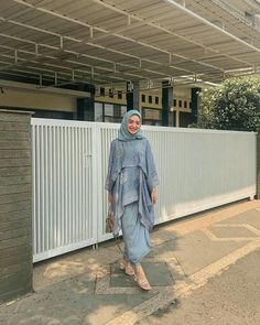 Raya Ootd, Lebaran Outfit, Ootd Lebaran, Socks Heels, Outer Batik, Hijab Stile, Kondangan Outfit, Rok Lilit