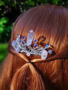 Dazzle under the moonlight with this enchanting hair comb! 🌙✨ Featuring aura quartz crystals, adorned with iridescent teardrop, and round beads, this piece is perfect for weddings, fantasy cosplay, and proms.  If you want a custom request shoot us a message. We can make these crystal crowns and combs with any of the crystals we have available (take a look at our shop to get an idea). Check out video footage of item on insta  @myshinybox Moonstone Hair Piece, Crystals In Hair, Fantasy Hair Accessories, Sarah Vibes, Warrior Dress, Jeweled Hair Accessories, Crystal Crowns, Warm Hair Color, Powerful Manifestation