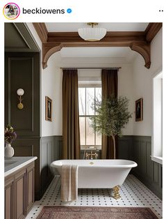 Farmhouse Small Bathroom Ideas, Moody Bathroom, Style Cottage, American Beauty, House Bathroom, Dream House Decor, Bathroom Styling, House Inspo, Dream Home Design