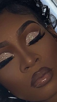 Photo Shoot Makeup, Wedding Makeup Inspiration, Glam Eye Makeup, Eye Makeup Inspo, Shoot Makeup, Face Beat Makeup, Glitter Makeup Looks, Party Makeup Looks, Everyday Makeup Tutorials