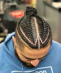 Braided Top Knot Fade. This awesome hairstyle can be a cool choice for guys that exudes confidence and charm with some modern edge. Hair Plates, Tan Skin Blonde Hair, Braid Patterns, Cool Braid Hairstyles