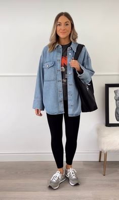 Shacket Outfit, Curvy Casual Outfits, Mum Style, Beauty Outfits, Looks Jeans, Mum Fashion, Diy Vetement, Trendy Mom