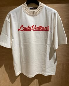 Luxury Streetwear Design, Luxury Logo Print Shirt For Streetwear, Luxury Men's Streetwear Shirt, Louis Vuitton Streetwear, Louis Vuitton Street Style, Luxury Designer T-shirt For Streetwear, Luxury Graphic Design T-shirt For Streetwear, Louis Vuitton Tee Shirt, Louis Vuitton 2023