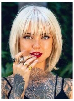 Fringe Bob Haircut, Fringe Hairstyle, Κούρεμα Bob, Short Haircut Styles, Bob Hairstyles With Bangs, Medium Hairstyles, Fringe Hairstyles, Short Bob Haircuts