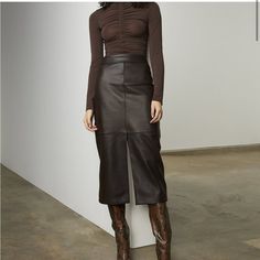 A.L.C. Alden Faux Leather Skirt Dark Brown Moss Size 4 Brown Leather Skirt, Leather Skirt Outfit, Black Leather Skirt, Moda Chic, Elegante Casual, Looks Street Style, Leather Pencil Skirt, Fashion Weeks, Faux Leather Skirt