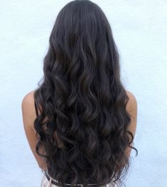 Soft Waves Hair, Black Hair Curls, Loose Curls Hairstyles, Long Hair Waves, Light Curls, Bold Hair Color, Beach Wave Hair, Curls For Long Hair