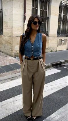 Aritzia Employee Outfit, New York Outfits Summer Street Fashion, Photographer Outfits, York Outfits, Outfits Primavera, 2024 Inspiration, Outfit Primavera, Europe Outfits, Summer Work