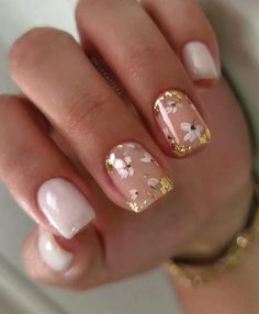 Classy Gold Nails, Summer Nails Bright, Winter Glam, Nails Bright, Milky Nails, Manicure Nail Designs, January 21, Elegant Nails, Chic Nails