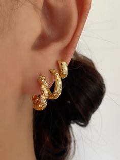 Two Gold Hoop Earrings, Gold Hoop Stack Earrings, Gold Elegant Earrings, Gold Hoop Earring Stack, Bold Gold Earrings, Gold Hoop Stack, Prom Gold Jewelry, Earing Stack Gold, Earring Inspo Gold