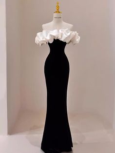 Fest Temaer, Dresses Christmas, Velvet Prom Dress, Removable Sleeves, 파티 드레스, Glamour Dress, Prom Dress Inspiration, Black Prom Dress, Black Prom