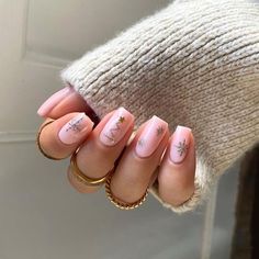 Pink Brunette, December Nails, Anna Grace, Chrome Powder, Christmas Nails Acrylic, 50 Christmas, Xmas Nails, Autumn Nails, Christmas Nail Designs