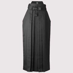 men-hakama-pants-eiyo-kimono-2 Martial Arts Pants, Ronin Samurai, Hakama Pants, Slim People, Ladies Cut, Nothing Lasts Forever, Zipper Pants, Aikido, Japanese Design