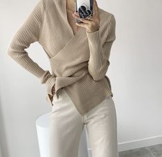 Wrap knit top for women ▶ Colors ◀ Ivory Beige Black ▶ Size ◀ One size(Free) We proceed one size, Please, check the size before place the order. If you have any inquiries regarding size, Please, contact me anytime. ▶ Fabric ◀ Wool / Acrylic ▶Size Spec◀ Total Length : 62cm Chest : 35cm Suitable for Size XS-S in US Size -------------------------------------------- ▶ SHIPPING Information ◀ Due to the COVID-19, international standard shipping have been stopped. Only receiving Express shipping(Korea Cross Knit Sweater, Knit Sweater Women, A T, L A, Loose Fit Sweater, Cozy Knit Sweater, Knit Wrap, Womens Kimono, Womens Tops Summer