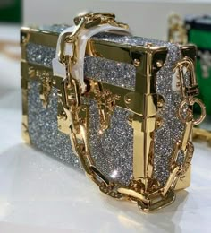 Fancy Purses, Glow Jewelry, Unique Handbags, Laptop Bag For Women, Embellished Bags, High Fashion Jewelry, Expensive Jewelry Luxury, Unique Purses