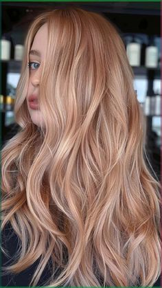 Rose Champagne Hair, Summer Color Hair Ideas, Champagne Blonde Hair Rose Gold, Rose Blonde Hair Color, Rose Beige Hair, Cool Tones Hair, Blonde Hair Ideas For Summer, Hair Color Ideas 2024, Rosegold Haircolor