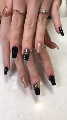 Black And Gold Party Nails, Nails For Black And Gold Dress, Black And Gold Acrylic Nails Coffin Medium, Cute Black And Gold Nails Ideas, Black Nails Gold Glitter, Gold And Black Nails Short, Champagne And Black Nails, Black And Gold Nails Square, Black Party Nails