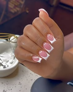 Shorties Acrylic Nails White With Diamonds, Short Cute French Tip Nails Black Women, White French Tip Black Women, Short French Tip Acrylic Nails Black Women, Cute Nails For Black Girls Short, Nail Inspo Black Girls Short, Short Nails Black Girls Ideas, Black Girls Nails Ideas, Black People Nails