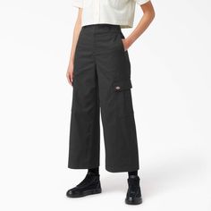 Women's Regular Fit Cargo Pants - Dickies US Dickies Cargo Pants, Uniform Style, Fit Cargo Pants, Cropped Cargo Pants, Dickies Women, Dickies Pants, Pullover Cardigan, Uniform Fashion, Shorts Cargo