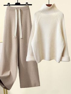 Sweater And Wide Leg Pants, Khaki Blouse, Loose Jumper, Apricot Sweater, Outfit Korean Style, Winter Turtleneck, Khaki Tops, Knitting Sweater