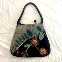 Beautiful Wool Handbag! 10 Inch Shoulder Drop. Interior Is Clean, Never Used Wool Purses Diy, Felt Purse Diy, Wool Purse Patterns, Contemporary Bags, Felt Purses, Felted Wool Purses, Felted Wool Sweater Purses, Wool Pennies, Wet Felt Purse