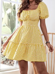 Checkered Dress Outfit, Feminine Outfits Casual, Gingham Dress Outfit, Cute Yellow Dresses, Yellow Dress Casual, Yellow Dress Outfit, Yellow Plaid Dress, Spotty Dress, Short Yellow Dress