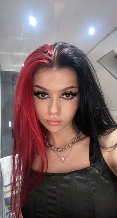 Half An Half Hair Color, Split Dye Hair Pink And Black, Split Dye With Side Part, Aesthetic Split Hair Dye, Red And Hair Black, Half Half Color Hair, Hair Half One Color Half Another, Red Split Hair Dye, Red And Black Half And Half Hair