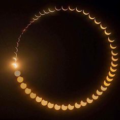 the moon eclipse is shown in this photograph